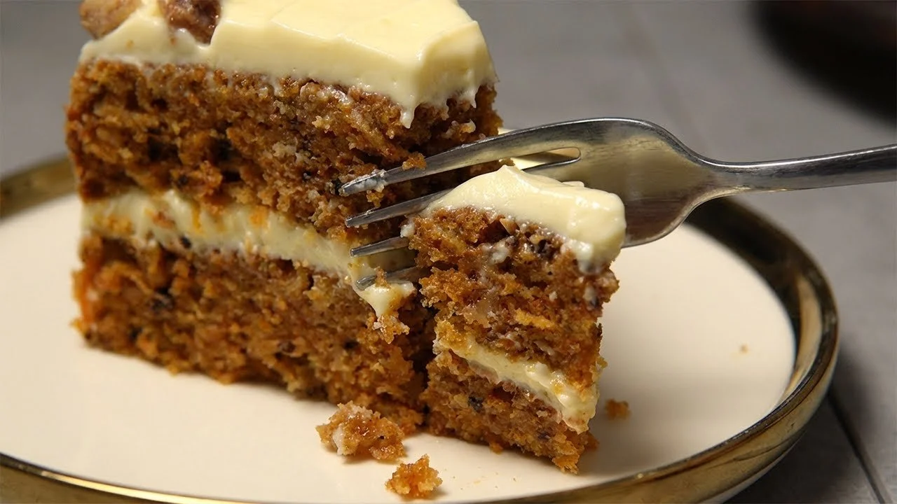 Házilag készített répa torta friss hozzávalókkal